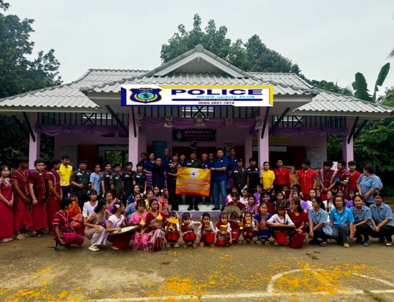 ((POLICE NEWS update PLUS))…สมาคมนักศึกษาสถาบันวิทยาการตลาดทุน ได้เดินทางมามอบอาคารสุขศาลาพระราชทานณ. รร.ตชด.สุนทรเวช ต.ไล่โว่ อ,สังขละบุรี จ.กาญจนบุรี