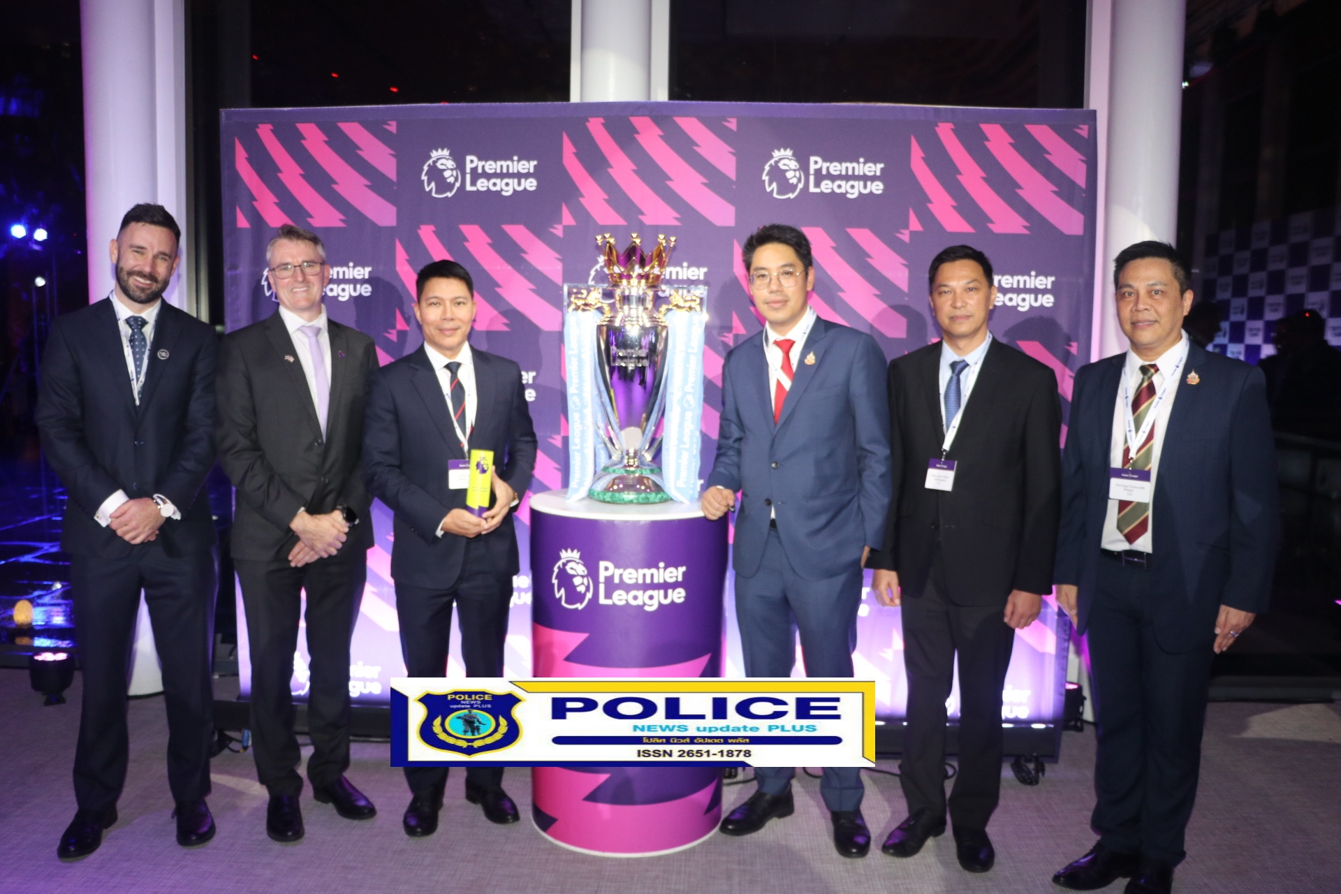 ((POLICE NEWS update PLUS))…”สหราชอาณาจักร มอบโล่เกียรติยศ Man of the Match Trophy ชื่นชมกรมสอบสวนคดีพิเศษ เข้มงวดป้องปรามปัญหาหาละเมิดลิขสิทธิ์พรีเมียร์ลีก