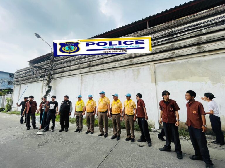 ((POLICE NEWS update PLUS))…ข้าราชการตำรวจ สน.เพชรเกษมร่วมกับครูอาจารย์ นักเรียน วิทยาลัยเทคโนโลยีกรุงธนพร้อมกับครูและผู้ปกครอง ร่วมกิจกรรมจิตอาสา “เราทำ ดี ด้วยหัวใจ”