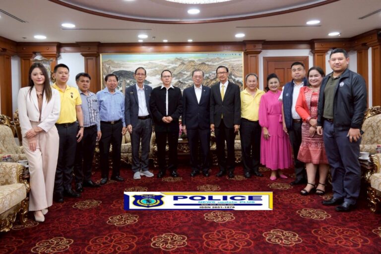 ((POLICE NEWS update PLUS))…”ผบก.น.9ประธาน และรองประธาน ที่ปรึกษากิจการต่างๆรองประธานหอการค้าไทย-จีน ให้การตอบรับเพื่อพบปะแลกเปลี่ยนความรู้ ความคิดเห็น และประสบการณ์ เพื่อนำไปสู่การประสานงาน และกำหนดทิศทางร่วมกัน ระหว่างภาครัฐ ภาคเอกชน