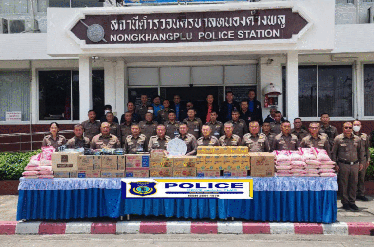 ((POLICE NEWS update PLUS))…”ผบ.ตร. มอบหมายให้ที่ปรึกษาพิเศษ ตรและคณะเดินทางมาตรวจเยี่ยมบำรุงขวัญและรับฟังปัญหา อุปสรรค ของข้าราชการตำรวจ สน.หนองค้างพลู”