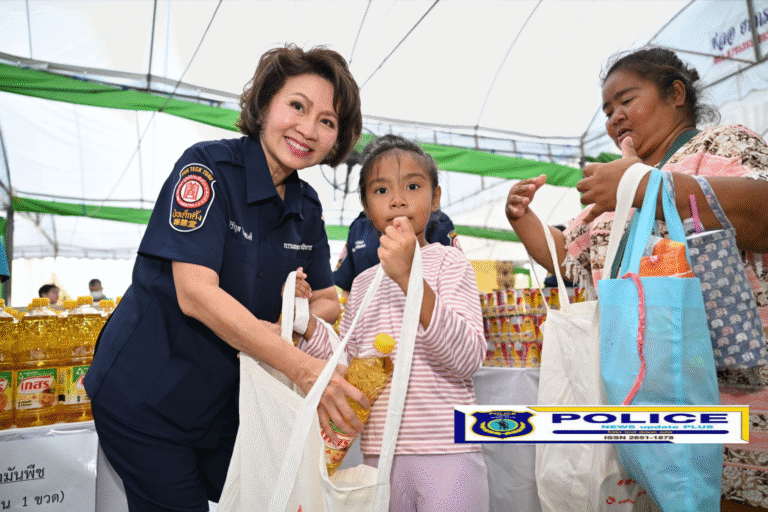 ((POLICE NEWS update PLUS))…”มูลนิธิป่อเต็กตึ๊ง แจกเครื่องอุปโภคบริโภค พร้อมค่าพาหนะ ในประเพณีทิ้งกระจาด ประจำปี 2568 รวม 5,000 ชุด และจัดหน่วยแพทย์สงเคราะห์ชุมชนบริการตรวจรักษาฟรี ณ สุสานมูลนิธิป่อเต็กตึ๊ง อำเภอบ้านแพ้ว จังหวัดสมุทรสาคร