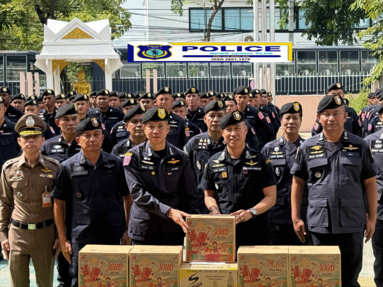 ((POLICE NEWS update PLUS))…”ผู้ช่วยสำราญตรวจเยี่ยมผู้บังคับกองบังคับการอารักขาและควบคุมฝูงชน