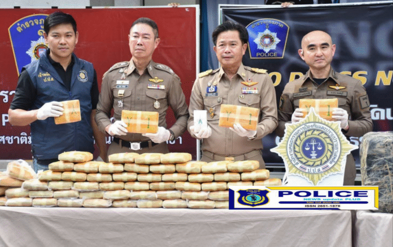 ((POLICE NEWS update PLUS))…”ผบช.ภ.1,ฝ่ายปกครองจังหวัดนนทบุรี,อำเภอบางบัวทอง ร่วมแถลงผลการจับกุมยาเสพติดให้โทษประเภท 1 (ยาบ้า) จำนวน8 ถุงใหญ่  ประมาณ 3,200,000 เม็ด