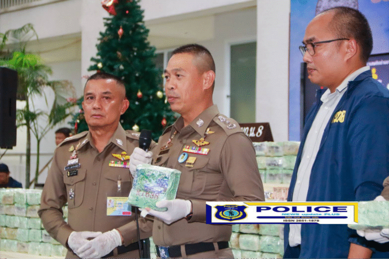 ((POLICE NEWS update PLUS))…”ผบช.น. พร้อมด้วยรอง ผบช.น.,ผบก.น.8,ร่วมแถลงข่าวจับกุมผู้ต้องหา”ร่วมกันจำหน่าย โดยการมีไว้เพื่อจำหน่าย ซึ่งยาเสพติดให้โทษประเภท 1 (ยาไอซ์หรือเมทแอมเฟตามีน)รวม800กิโลกรัม