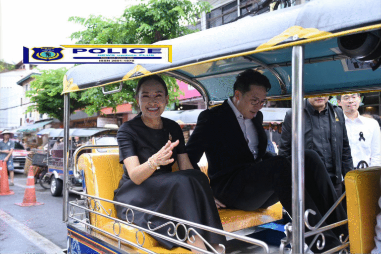 ((POLICE NEWS update PLUS))…”มท.ก้อย – ศศิธร“ นั่งรถตุ๊ก ๆ ลงพื้นที่มอบนโยบายองค์การตลาด ปากคลองตลาด เชิญชวนประชาชนร่วมใช้สิทธิ์ “คนละครึ่ง พลัส” กระตุ้นเศรษฐกิจฐานรากพัฒนาคุณภาพชีวิตของประชาชนอย่างยั่งยืน