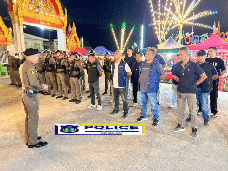 ((POLICE NEWS update PLUS))..”ผบก.ภ.จว.อ่างทอง ได้เดินทางมาตรวจความเรียบร้อยและปล่อยแถวเจ้าหน้าที่ตำรวจ และผู้ที่มีส่วนเกี่ยวข้องในการรักษาความปลอดภัยให้กับประชาชนในช่วงเทศกาลลอยกระทง ประจำปี 2568