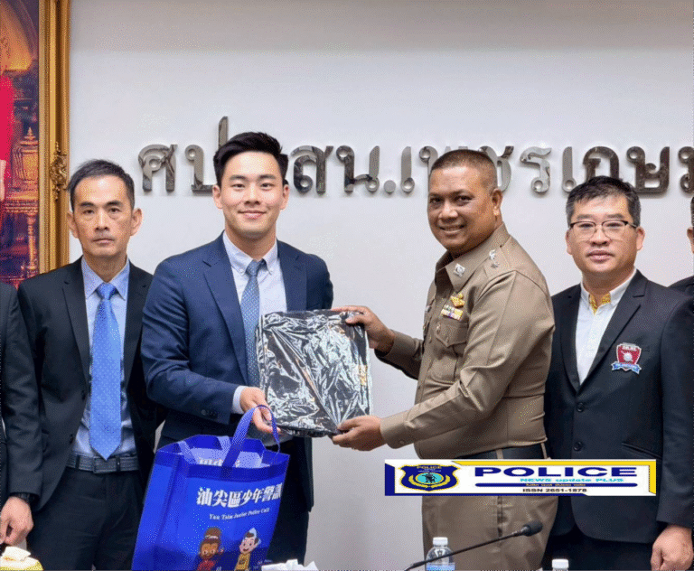 ((POLICE NEWS update PLUS))…”ผกก.สน.เพชรเกษมให้การต้อนรับ คณะผู้แทนจาก Hong Kong Police Force ได้เดินทางเข้าเยี่ยมชมและศึกษาดูงานด้านการบริหารงานสถานีตำรวจและการปฏิบัติหน้าที่ของเจ้าหน้าที่ตำรวจ สน.เพชรเกษม