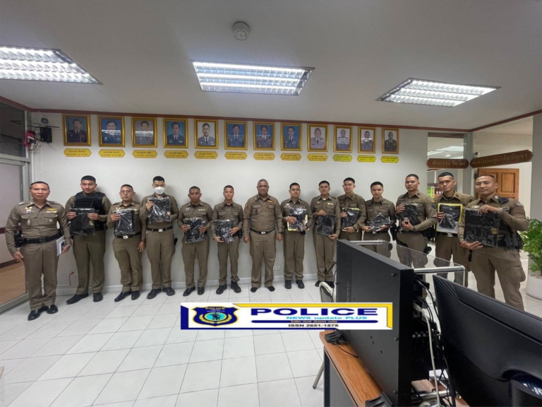 ((POLICE NEWS update PLUS))…”สน.เพชรเกษมและข้าราชการตำรวจ ร่วมประชุมรับมอบนโยบายพร้อมด้วยข้าราชการตำรวจที่ ได้รับการแต่งตั้งมาดำรงตำแหน่งระดับ รอง สว.- ผบ.หมู่ ประจำปี 2568 จำนวน 17 นาย