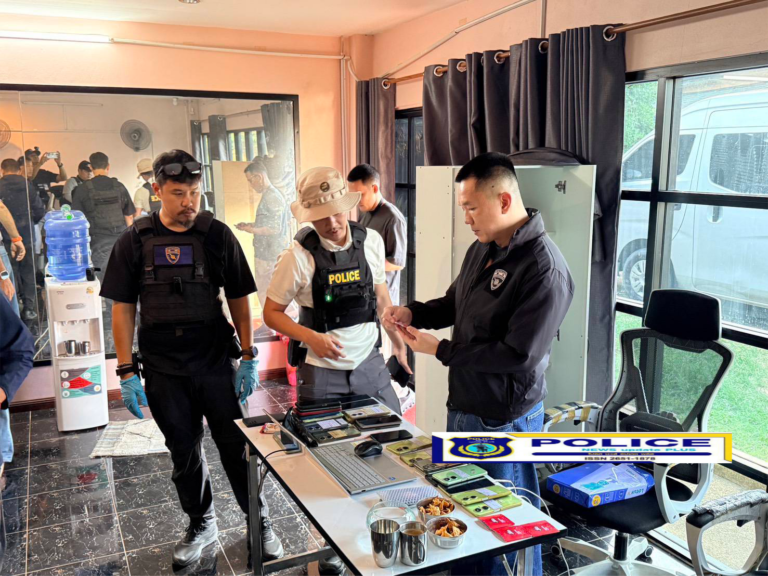 ((POLICE NEWS update PLUS))…”ตม.3 ทลายวิลล่าพัทยา! รวบ 25 วัยรุ่นสร้างตัวแดนภารตะ แปลงโรงรถเป็นออฟฟิศเว็บพนันเงินหมุนเวียนปีละ 700 ล้านบาท“